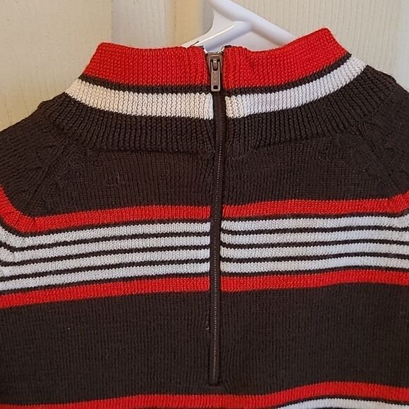 Chic Striped Black and Red Women's Turtleneck Sweater - Picture 4 of 6